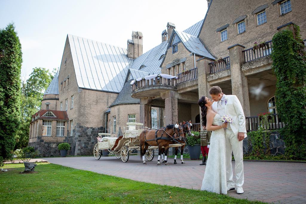 Castle Spa Wagenkuell Hotel Taagepera Exterior photo