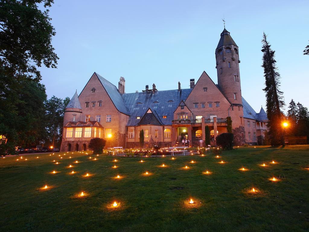 Castle Spa Wagenkuell Hotel Taagepera Exterior photo