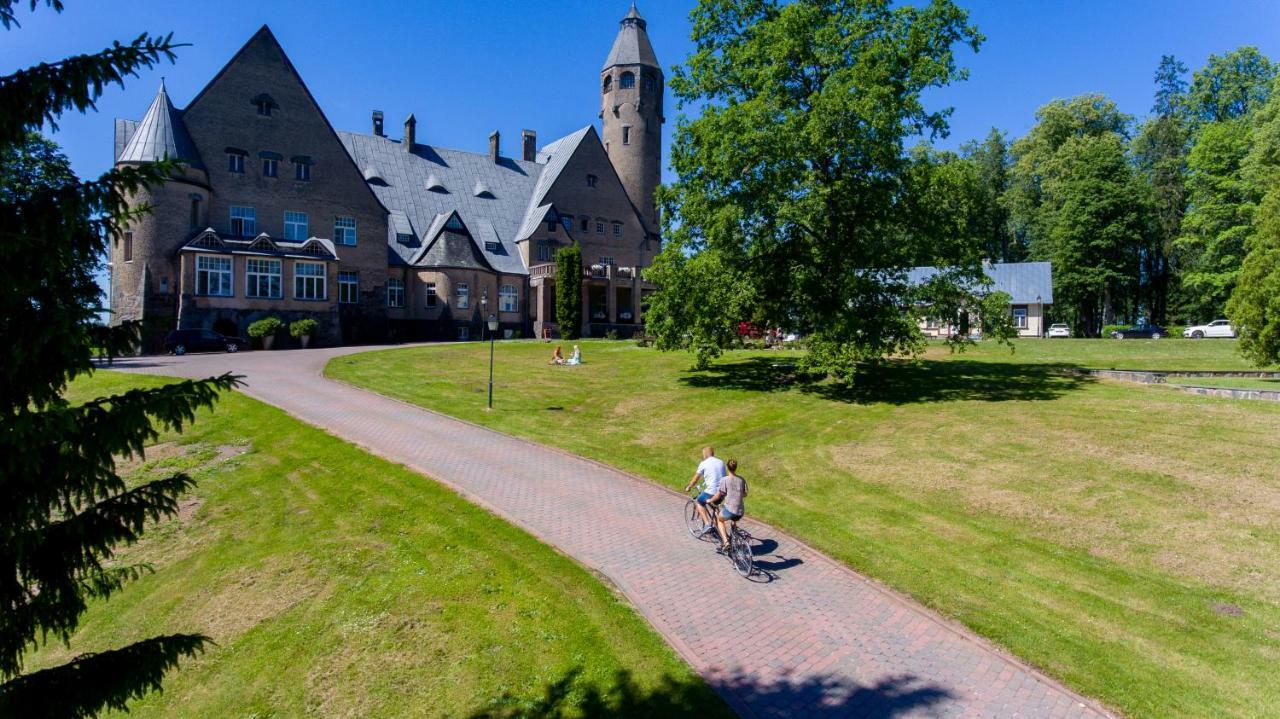 Castle Spa Wagenkuell Hotel Taagepera Exterior photo