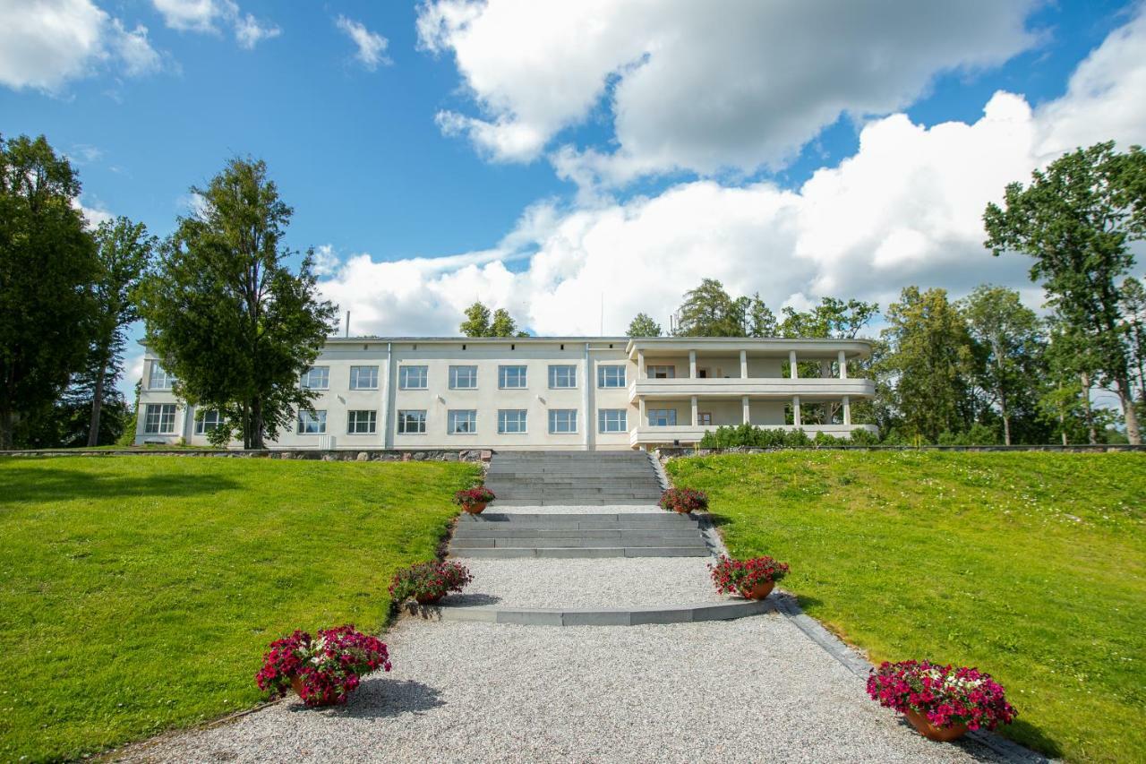 Castle Spa Wagenkuell Hotel Taagepera Exterior photo